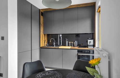 Konstancin-Jeziorna Apartment | Konstancin-Jeziorna Modern Apartment