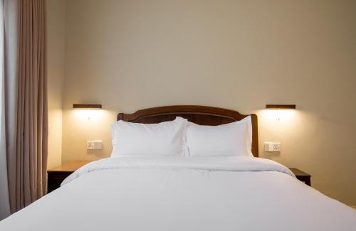 Teluk Cempedak House | Kontor Mansion - 3 mins to Teluk Chempedak Beach & Private Pool