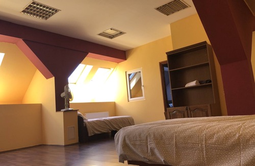 15th District Hotel | Konvoj Szálló