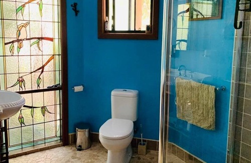 Homeleigh Cottage | Kookaburra Cottage at Uralba Eco Cottages