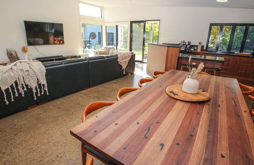 Porepunkah House | Kookarrunga - resort style family home