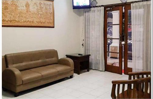 Gubeng House | KoolKost @ Raya Manyar (Minimum 6 Nights Stay)