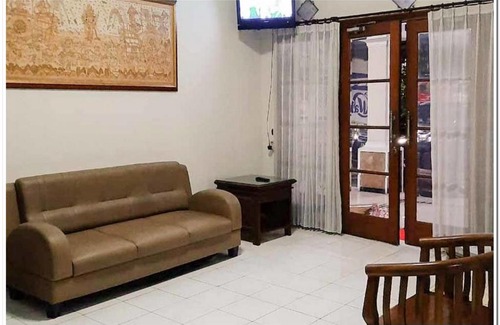 Gubeng House | KoolKost @ Raya Manyar (Minimum 6 Nights Stay)