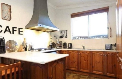 Kooroona Cottage | Kooroona Coastal Charm: Serene Hideaway, a Short Drive from Pristine Beach