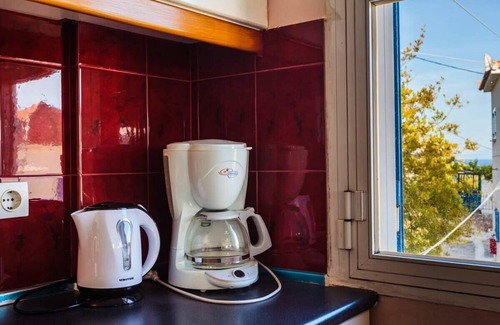 Koroni Apartment | Koroni Seaview Retreat - Summer Escape Lodging