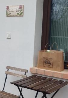 Monoszlo Apartment | Kosbor Vendégház