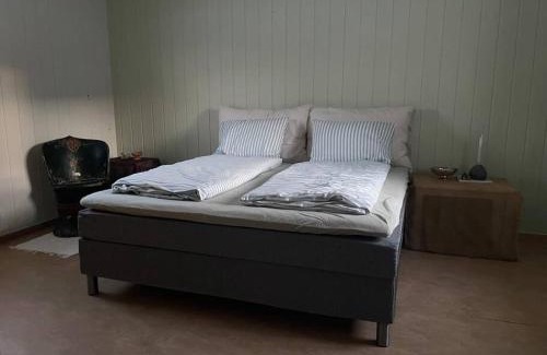 B House | Koselig gammelt hus på gård