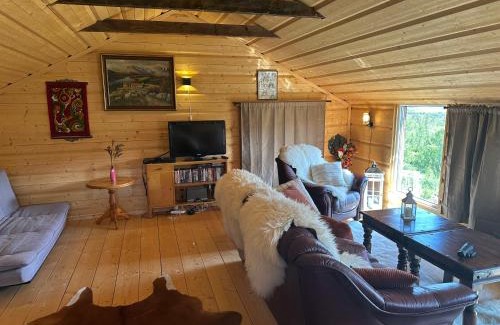 Dovre House | Koselig hytte med uthus på vakre Dovrefjell