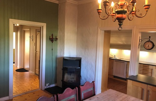 Ulefoss Apartment | Koselig Leilighet i Rolig Boligområdet - Kjæledyr Tillatt
