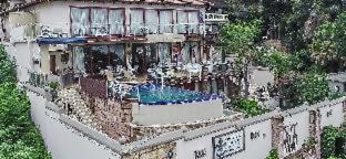 Kosmos Bed & Breakfast | Kosmos Manor Guest House