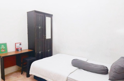 Tanjung Duren Utara House | Kost Griya Hikari by Ecommerceloka