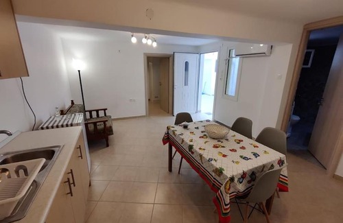 Keratsinion Apartment | Kostas' House