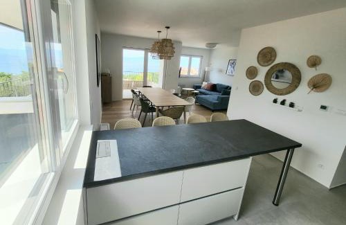 Kostrena Apartment | Kostrena Hills Suite overlooking Kvarner Bay