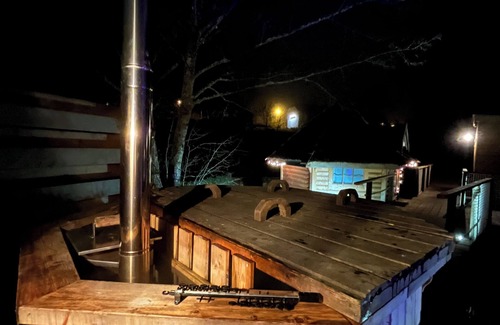 Mesnil Sous Les Cotes Cabin | Kota room with wood-heated Finnish spring-water bath