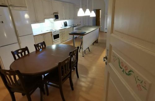 Karhula House | Kotkan Residenssi Guesthouse Huonemajoitus