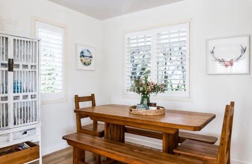 Raglan House | Kowhai Cottage & Studio