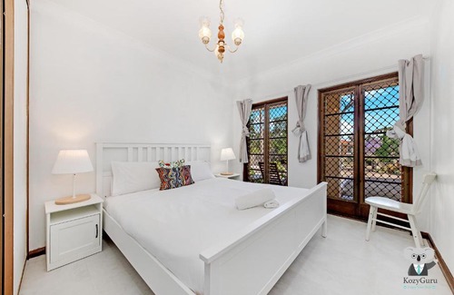 Thornleigh House | KozyGuru | Thornleigh | Charming Two-Bed Townhouse