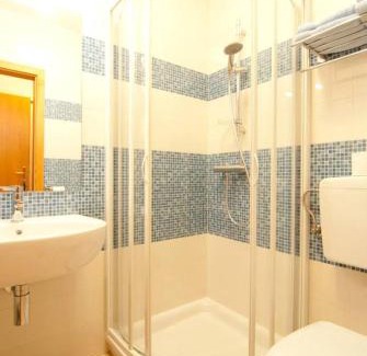 Nova Gorica Bed & Breakfast | Kraljič - Primož Čotar
