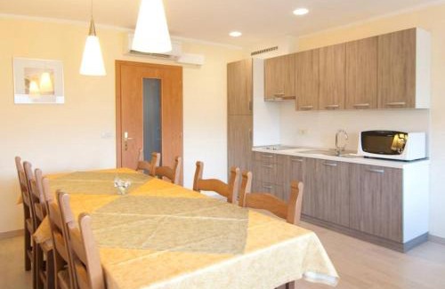 Nova Gorica Bed & Breakfast | Kraljič - Primož Čotar