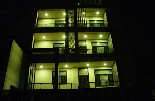 Jaipur Apartment | "Krishan kunj vacation home"Luxurious centrally located 4BHK Homestay Apartment