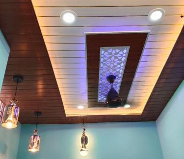 Varanasi House | Krishna dormitory & rooms Varanasi nearby ghat