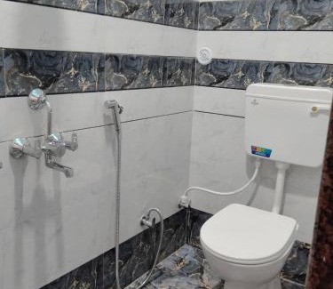 Varanasi House | Krishna dormitory & rooms Varanasi nearby ghat