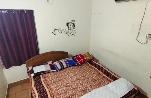 Kuppaayil Apartment | KRISHNA ROYAL Temple view