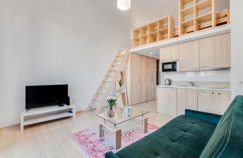 Srodmiescie Apartment | Ks Witolda 80 by Homeprime
