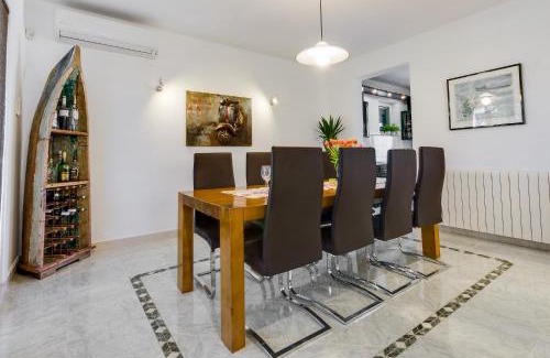 Kastel Novi House | Kuća Za Odmor Kuzmanic