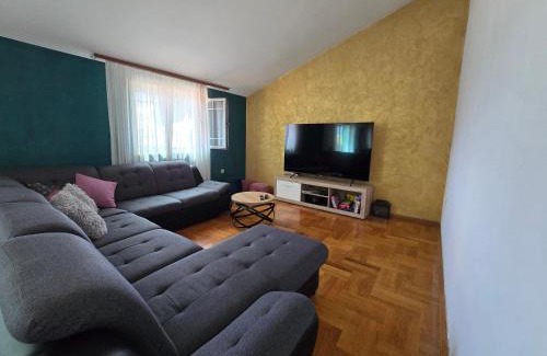 Unesic House | Kuća za odmor Rajčić