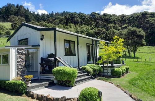 Kuaotunu House | Kuaotunu's Peebles Cottage