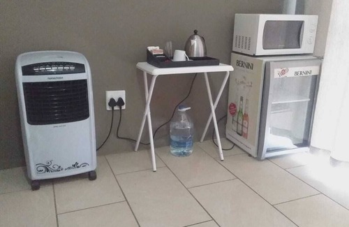 Cofimvaba House | Kubo Bed And Breakfast