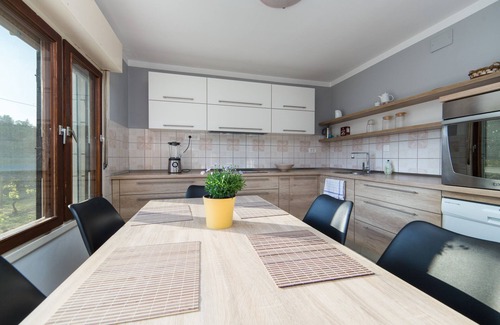 Stasevica House | Kuća Toše for families and friends to relax