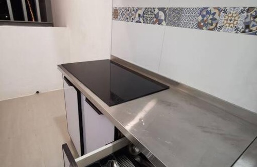 Pusat Komersil Lee Ling Apartment | Kuching Metrocity Homestay - N01 Wincy