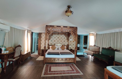 Chilkiya Range Hotel | Kunkhet Valley Resort