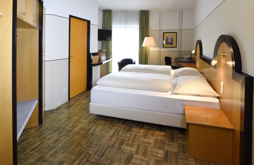 Sankt Veit an der Glan Hotel | Kunsthotel Fuchspalast