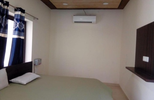 Bara Banki Hotel | Kushmanda Greens