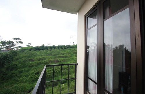 Ngaglik House | Kusuma Pinus F-8 by Kusuma Estate