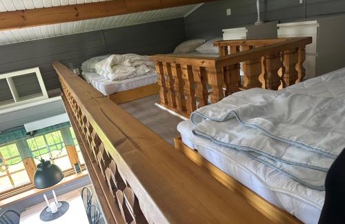Sjotofta House | Kvarnsjöns Naturcamping stuga 1