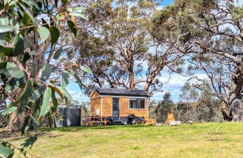 Metcalfe House | Kyneton Ridge Tiny House - Tiny Stays
