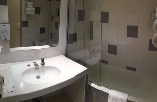 Champniers Hotel | Kyriad Angoulême Nord Champniers - Hôtel & Résidence