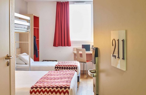 Val-de-Reuil Hotel | Kyriad Rouen Sud - Val De Reuil