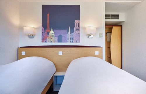 Tarbes Hotel | Kyriad Tarbes - Bastillac