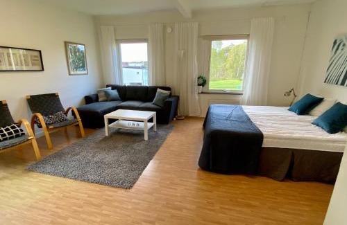 Lokholmen Apartment | Lägenhet i Hällestrand Semesterby, Laxen