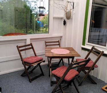 Henan Apartment | Lägenhet naturnära i Henån
