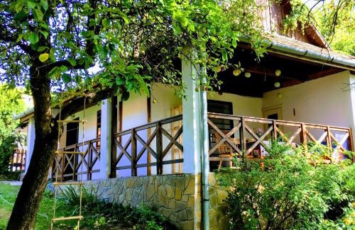 Nagyloc House | Lóci Palócház