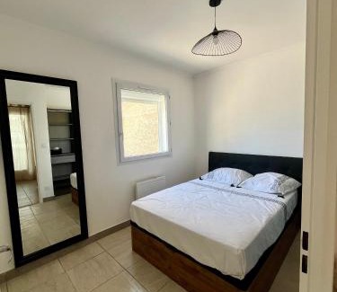 Lunel Apartment | L'écrin de Lune
