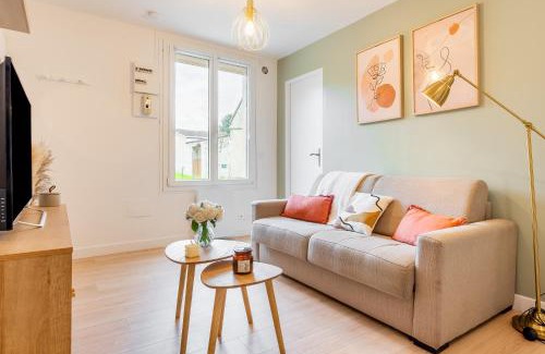 Clermont Apartment | L'écrin des Bois - Proche aéroport Beauvais, Chantilly, forêt de Hez-Froidmont, parking public gratuit, Wifi & Netflix