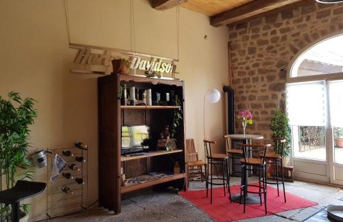 Saint-Germain-les-Arlay House | L'écurie