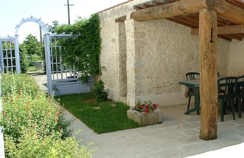 Nalliers House | L'Églantine, Gîte 6 people